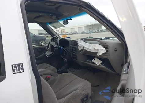 2000 GMC Jimmy Sle из США, поврежденный, VIN 1GKCS13W6Y2291895